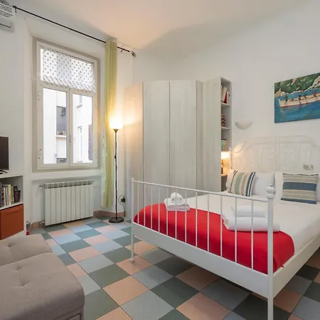 New Apartment In Downtown Close To Duomo-3