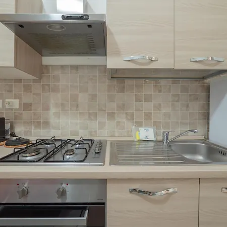 New Apartment In Downtown Close To Duomo-3